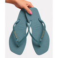 Chinelo Feminino com Glitter e Pingentes Elegante