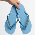 Chinelo Feminino com Glitter e Pingentes Elegante - Nova Tendência