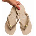Chinelo Feminino com Glitter e Pingentes Elegante